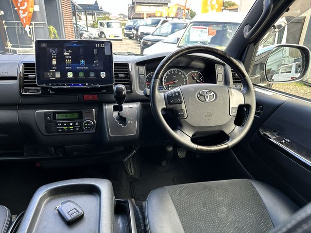 TOYOTA HIACE van 4WD 2020