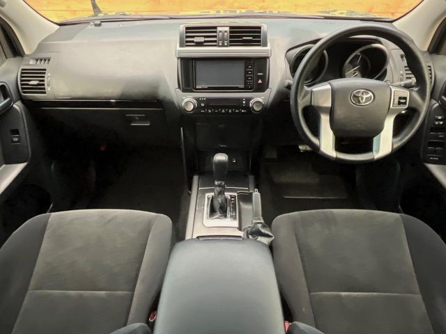 TOYOTA LANDCRUISER PRADO 2015