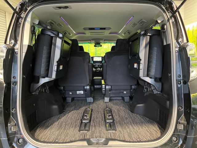 TOYOTA VELLFIRE 2018