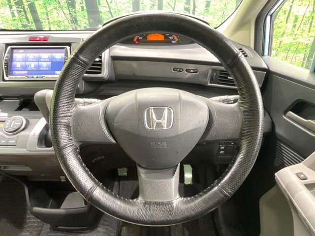 HONDA FREED 2010
