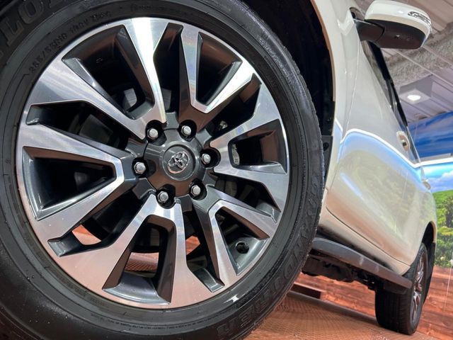 TOYOTA LANDCRUISER PRADO 2023