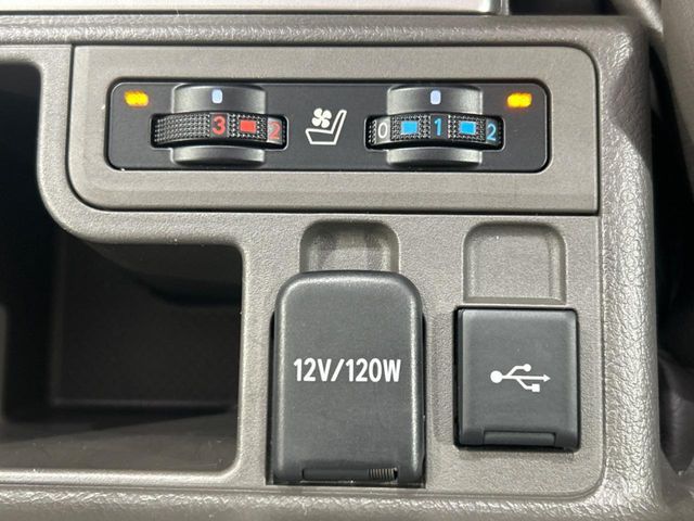 TOYOTA LANDCRUISER PRADO 2023