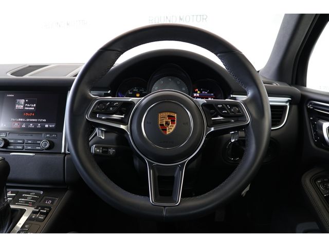 PORSCHE PORSCHE Macan 2018