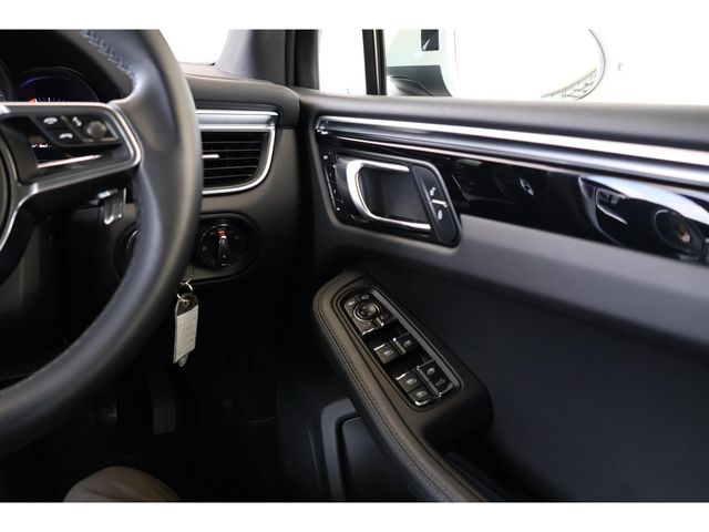 PORSCHE PORSCHE Macan 2018