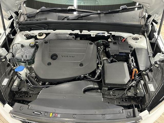 VOLVO VOLVO XC40 2024