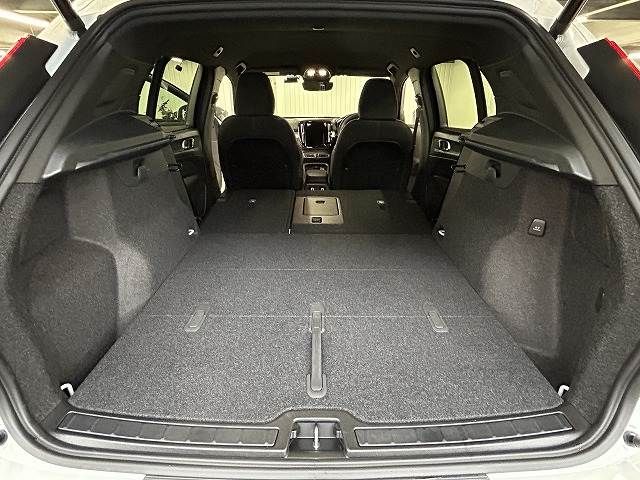 VOLVO VOLVO XC40 2024