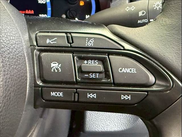 TOYOTA YARIS CROSS 2023