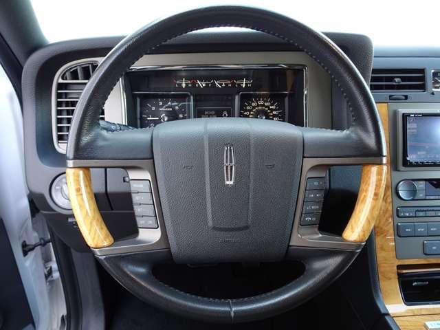 LINCOLN LINCOLN NAVIGATER 4WD 2014