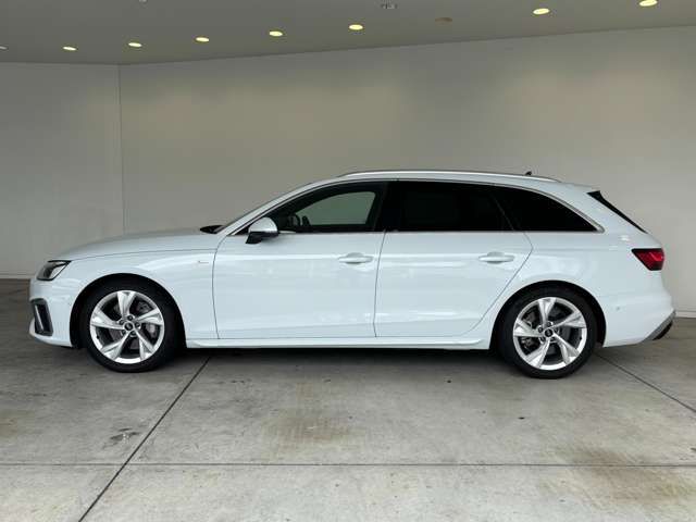 AUDI AUDI A4 AVANT 2023