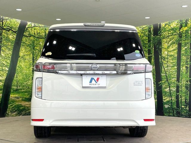 NISSAN ELGRAND 2018