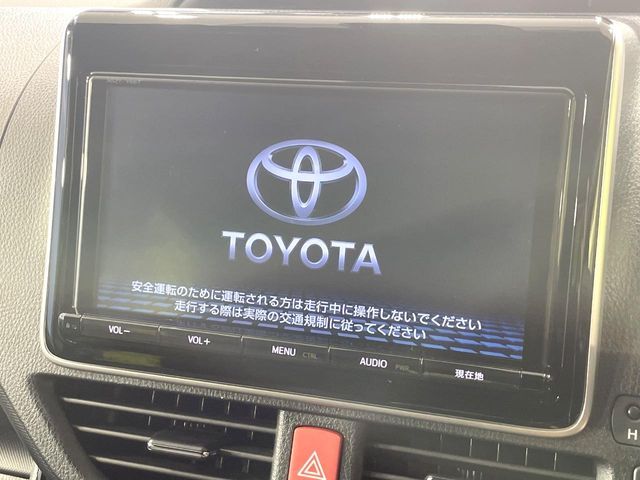 TOYOTA VOXY 2017