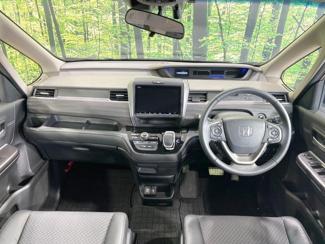 HONDA FREED HYBRID 2022