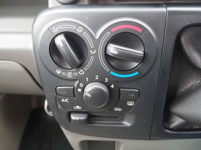 MITSUBISHI MINICAB van 4WD 2016