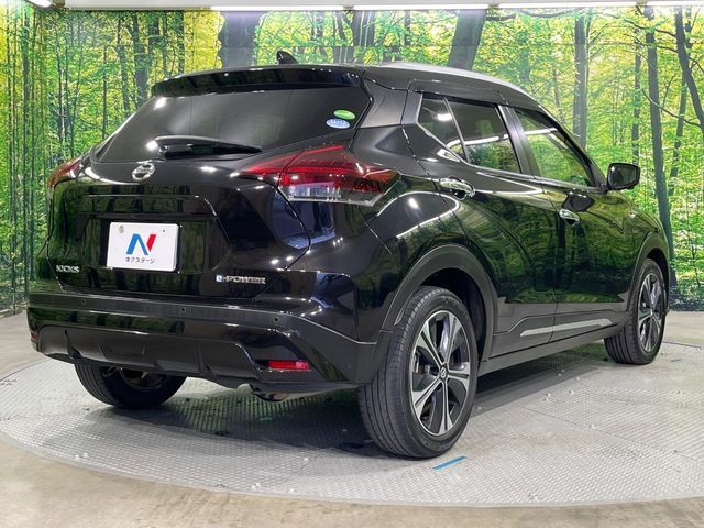 NISSAN KICKS 2020