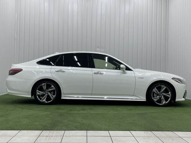 TOYOTA CROWN sedan hybrid 2018