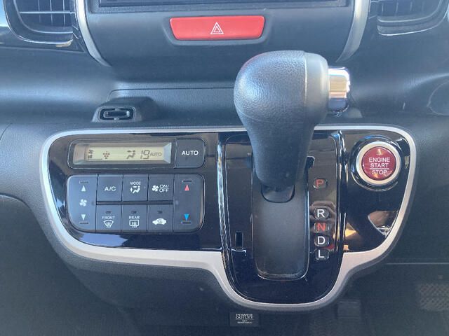 HONDA N BOX CUSTOM 2015