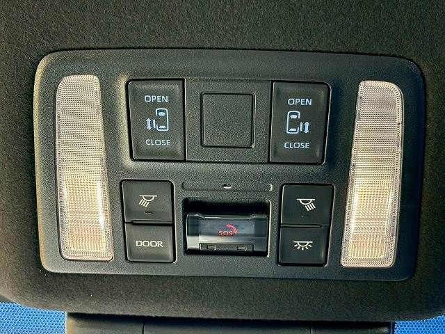 TOYOTA NOAH HYBRID 2023