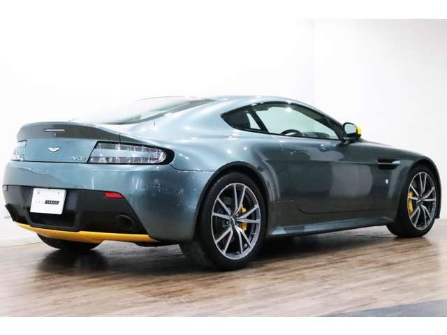 ASTON MARTIN ASTON MARTIN 2016