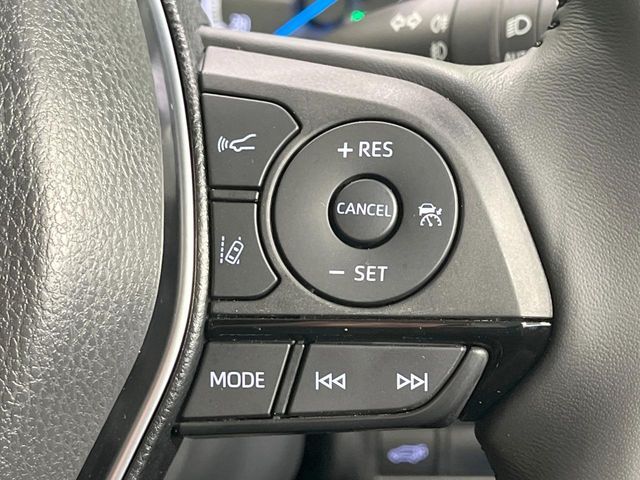 TOYOTA HARRIER HYBRID 2021