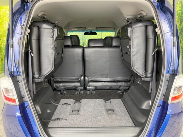 HONDA FREED HYBRID 2011