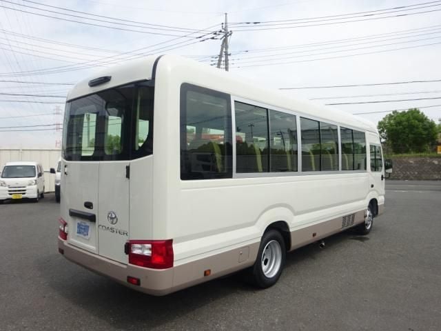 TOYOTA COASTER 2025