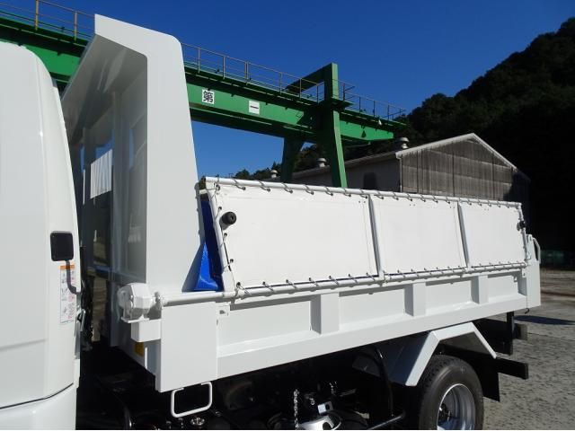 MITSUBISHI FUSOU FIGHTER 2025