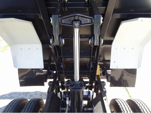 MITSUBISHI FUSOU FIGHTER 2025