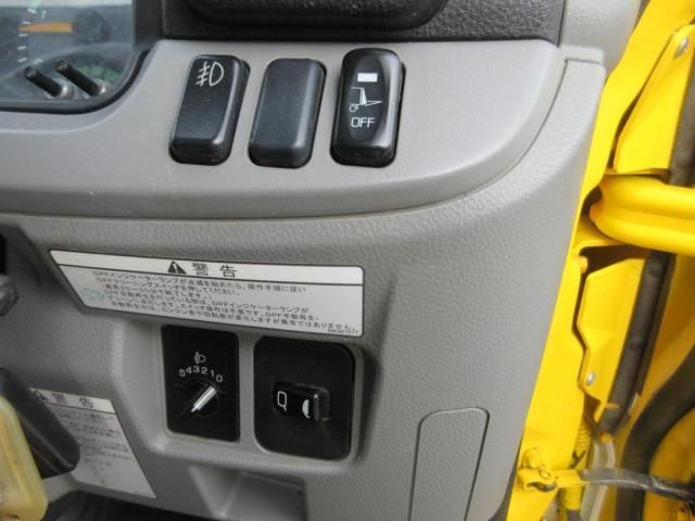 MITSUBISHI CANTER 2018