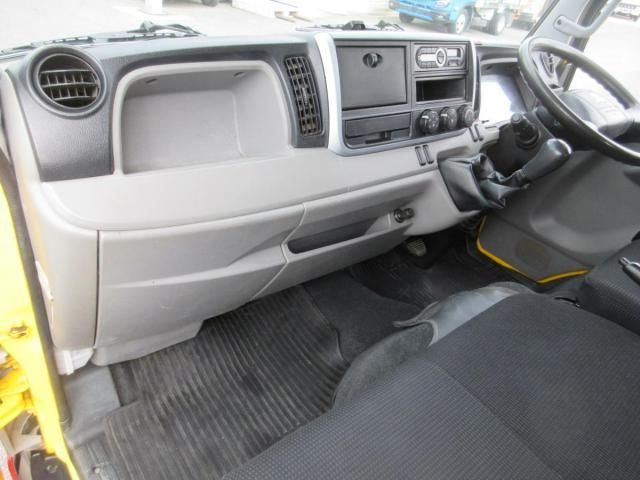 MITSUBISHI CANTER 2018