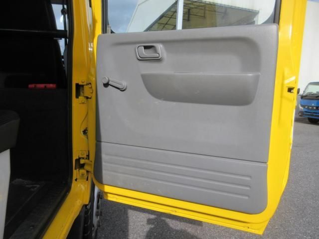 MITSUBISHI CANTER 2018