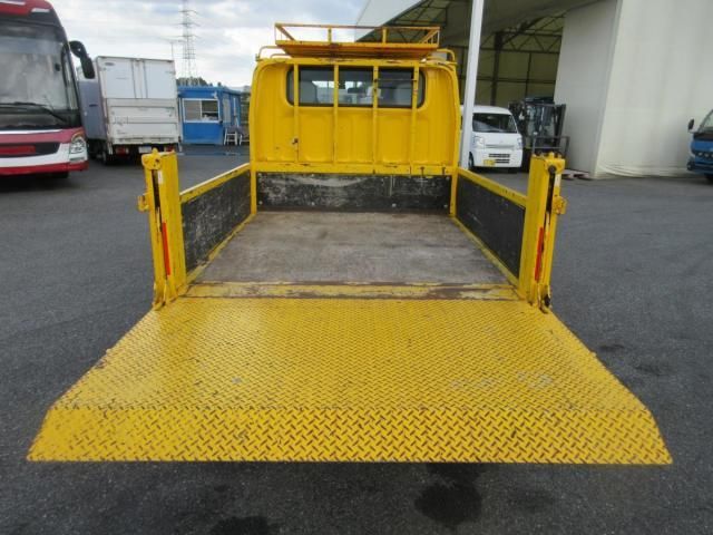 MITSUBISHI CANTER 2018