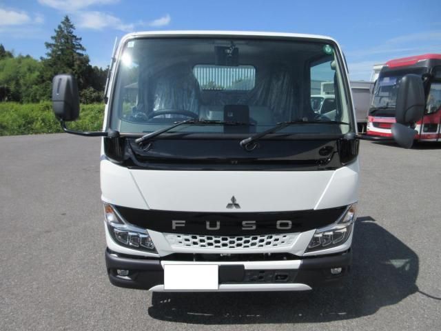 MITSUBISHI CANTER 2025