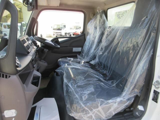 MITSUBISHI CANTER 2025