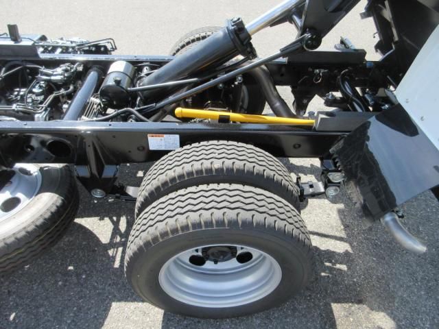 MITSUBISHI CANTER 2025