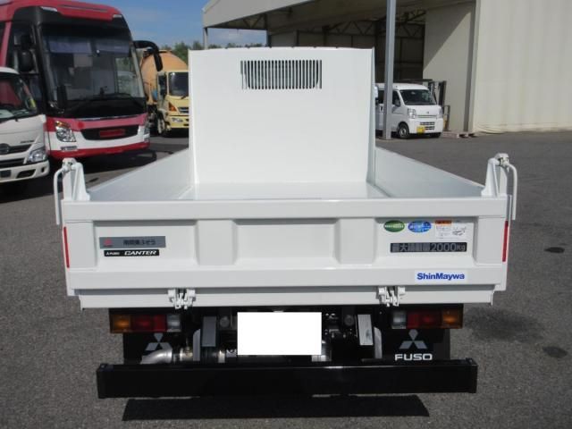 MITSUBISHI CANTER 2025