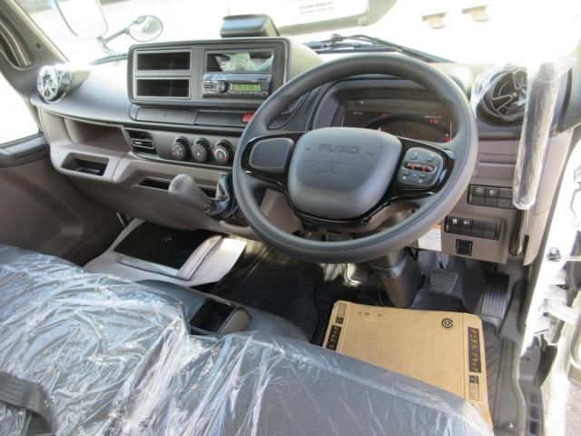 MITSUBISHI CANTER 2025