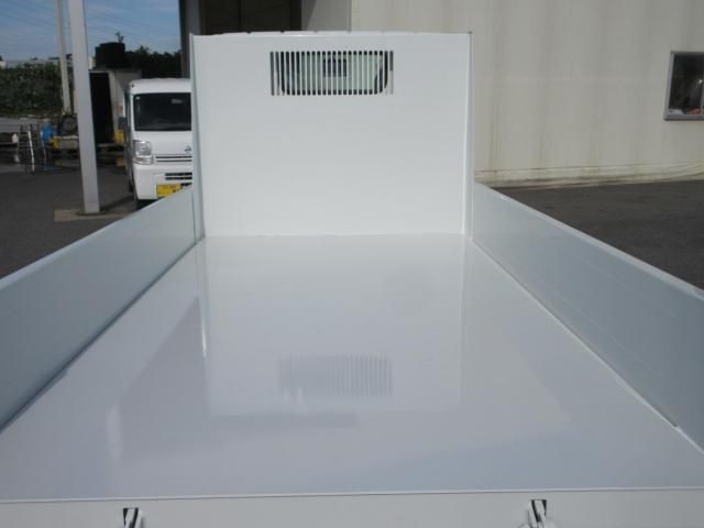 MITSUBISHI CANTER 2025