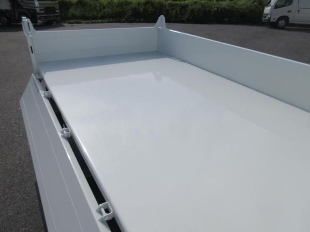 MITSUBISHI CANTER 2025