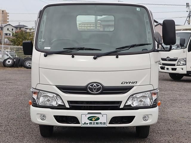 TOYOTA DYNA 2019
