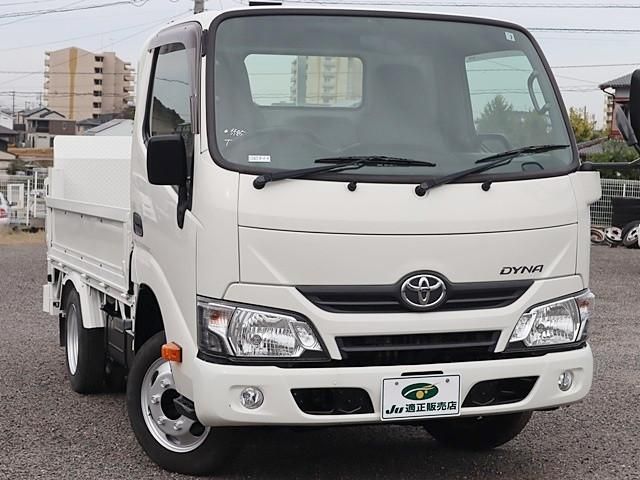 TOYOTA DYNA 2019