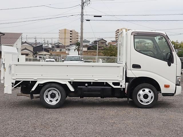 TOYOTA DYNA 2019