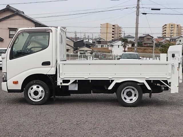 TOYOTA DYNA 2019