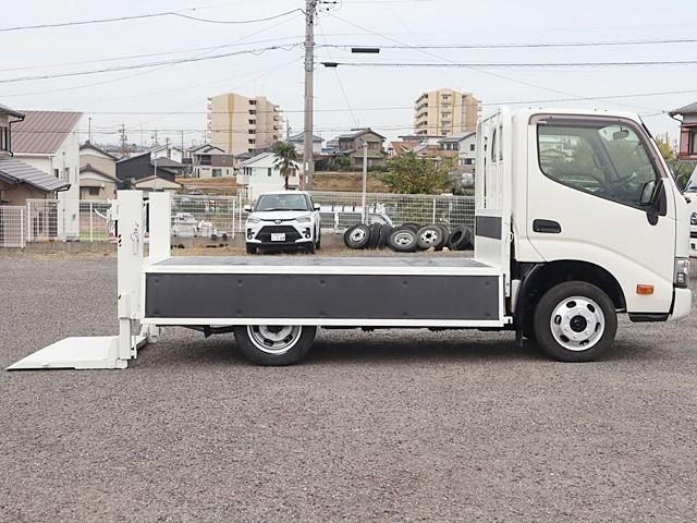 TOYOTA DYNA 2019