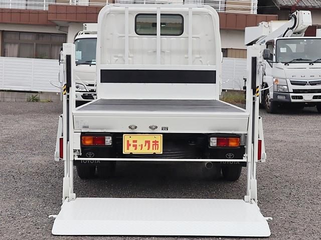 TOYOTA DYNA 2019