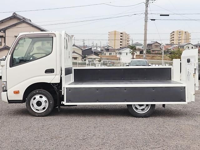 TOYOTA DYNA 2019