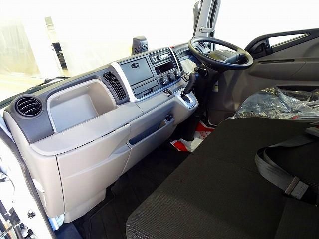 MITSUBISHI CANTER 2020