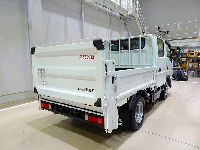 MITSUBISHI CANTER 2025