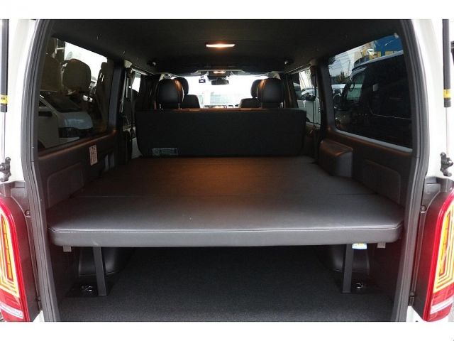 TOYOTA HIACE van 4WD 2020