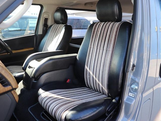 TOYOTA HIACE van 2WD 2018