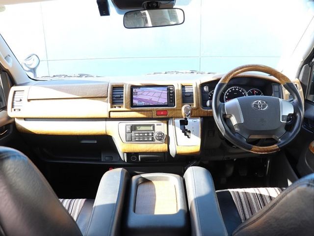 TOYOTA HIACE van 2WD 2018